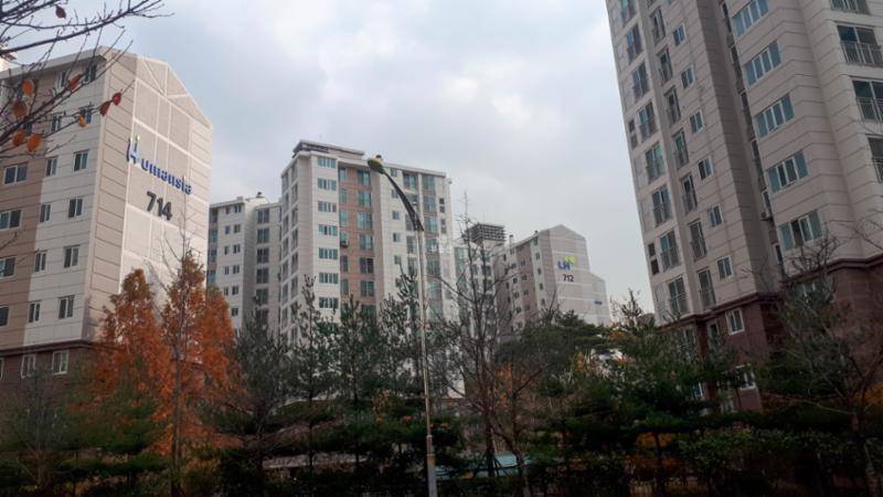 동간 거리가 넓어 쾌적한 단지 내 전경이에요