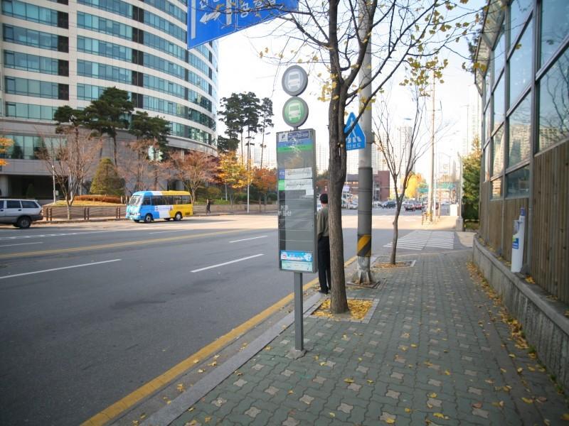 버스정류장2
