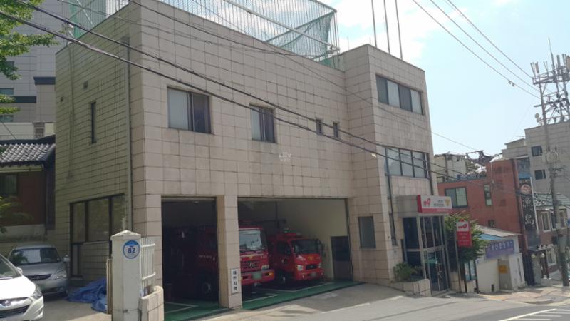 마포현대하이엘 단지 인근에 공덕119안전센터가 위치하고 있어 각종 화재,사고 발생시 신속하게 조치를 받을수 있어 안심하고 주거생활을 누릴수 있을 것 같습니다