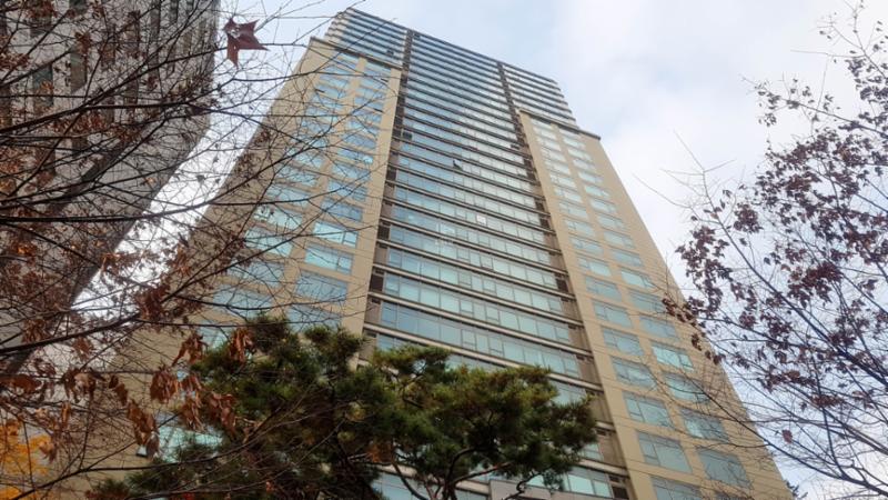 마포트라팰리스의 깔끔하고 세련된  전경사진이에요