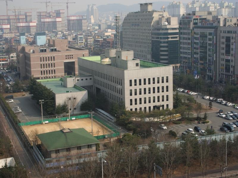 법원