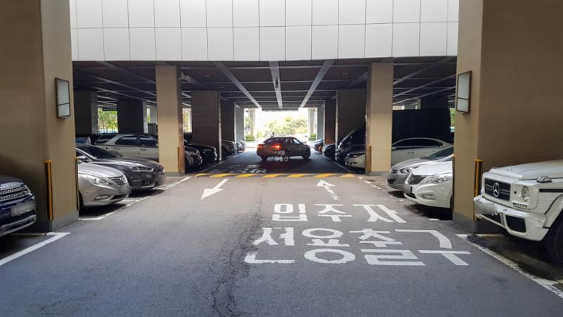 지상주차장입니다