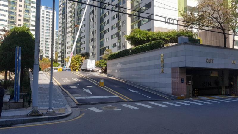 유원서초 정문(후문)이에요
