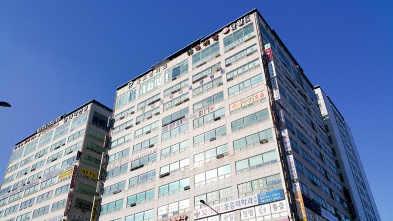 하이베라스 인근 주변으로 다양한 상가 관공서 마트가 밀집되어 있어 주민들이 편리하게 이용할 수 있어요
