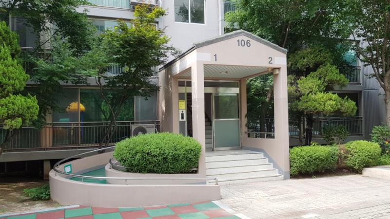 벽산아파트 공동현관이에요