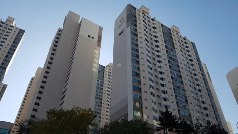 행당한진타운 단지 전경이에요 총 2,123세대 총21개동 최고 25층으로 이루어진 단지에요