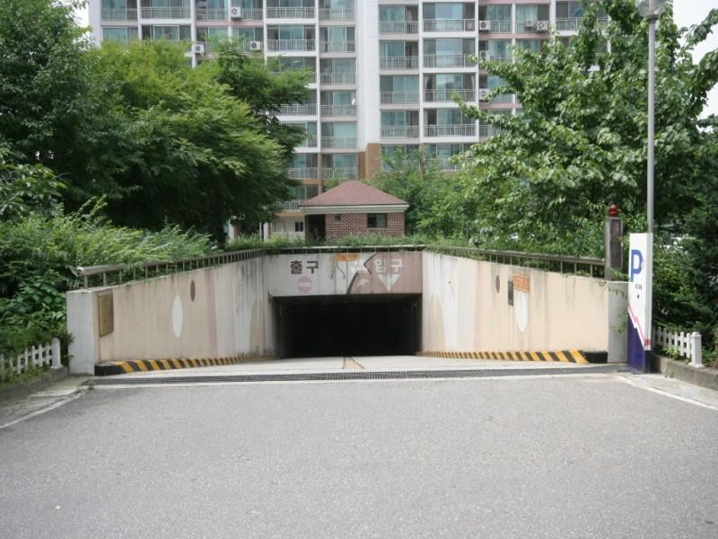 k_지하주차장입구