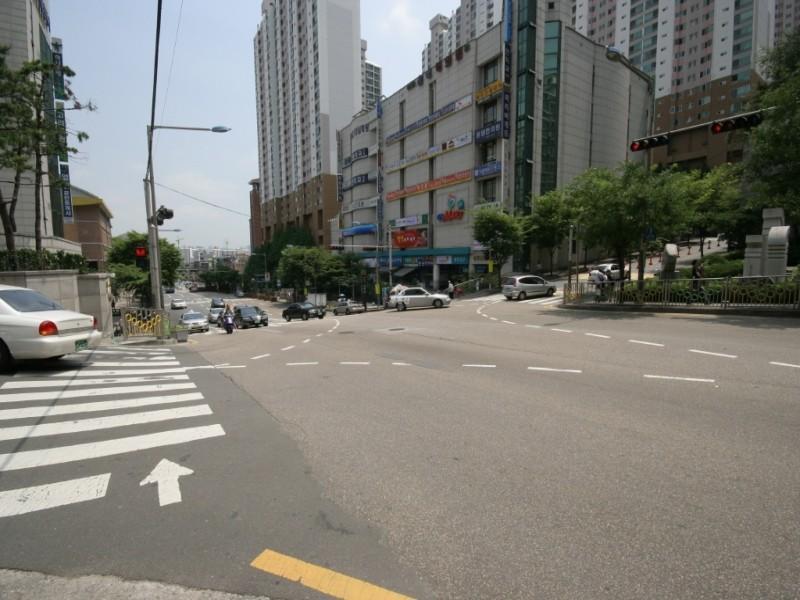 k_정문앞도로