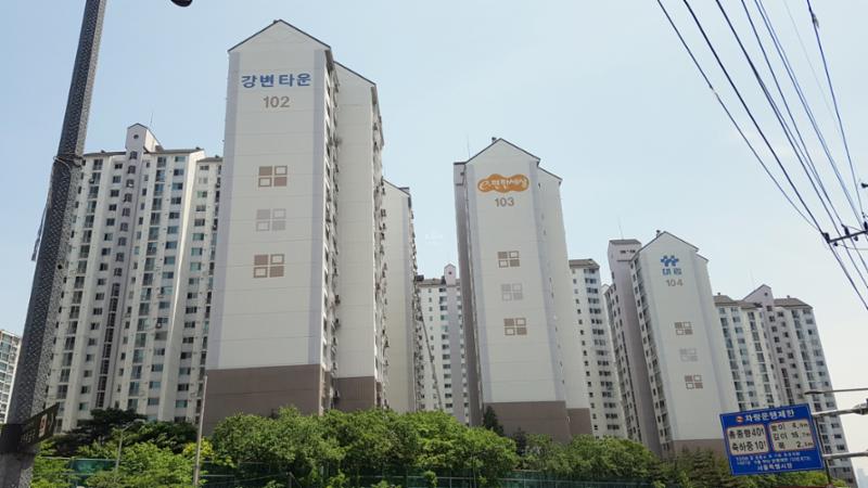 외부에서 바라본 단지전경 모습이에요