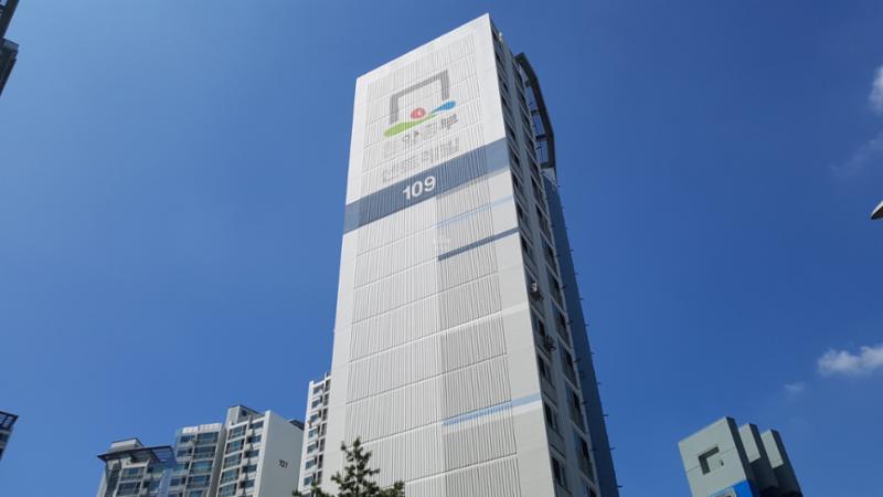 돈암동 동부센트레빌 아파트는 총9개동, 540가구로 이루어져 있으며 개별난방(도시가스)을 사용하고 있습니다