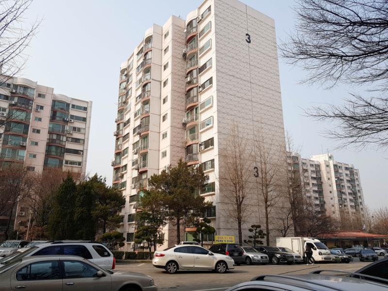 단지만의 특별한 외관 디자인으로 품격 있고 고급스러움이 느껴지는 단지 모습이에요