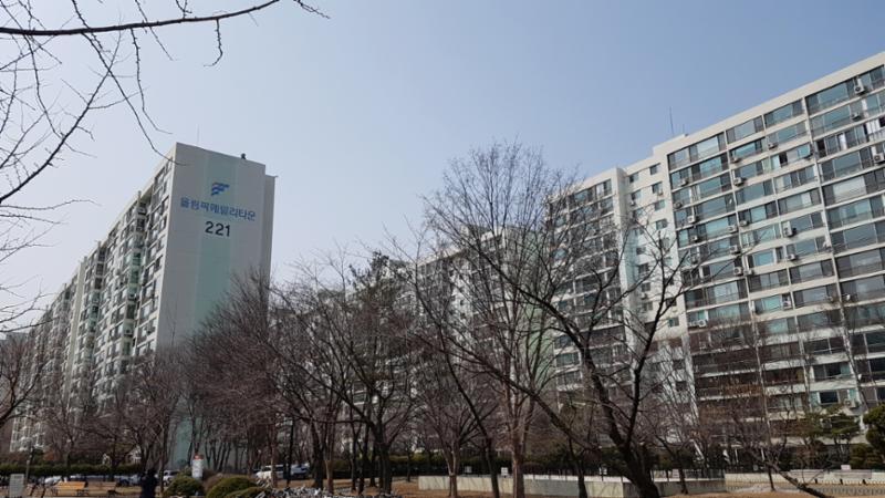 올림픽훼밀리타운 전경이에요