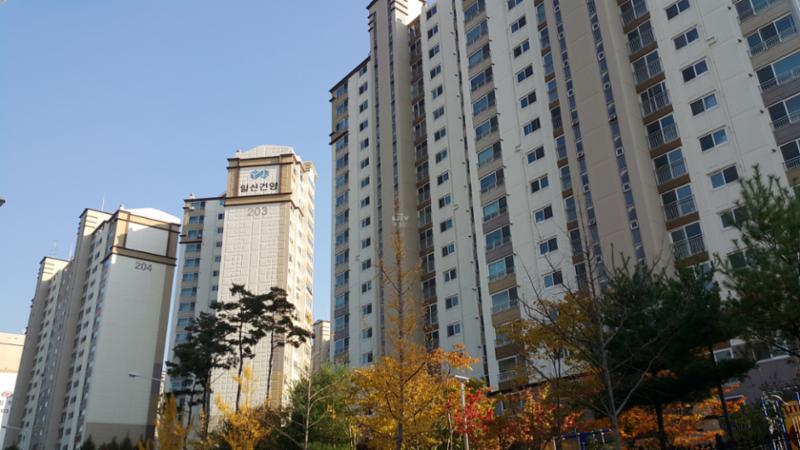 휴먼빌2차 아파트는 총9개동,  500가구로 이루어져 있으며 개별난방(도시가스)을 사용하고 있습니다
