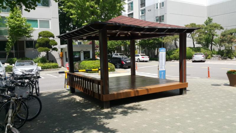 단지곳곳에 마련된 휴게시설입니다