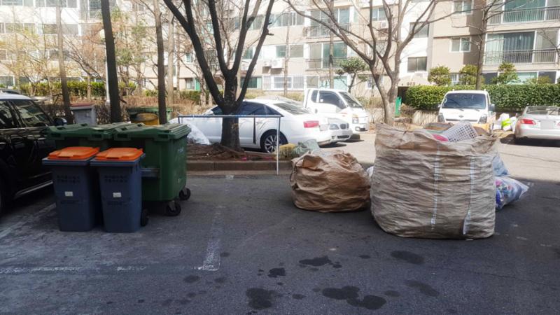 목동신시가지9단지 내 분리수거장이에요