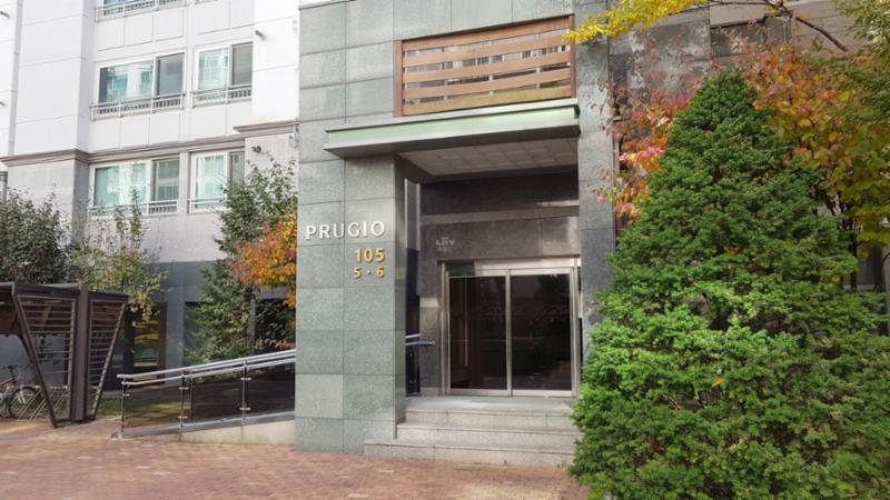 고척파크푸르지오 1층 공용현관이에요