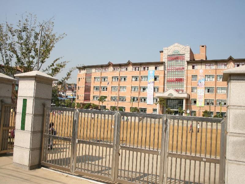 신정초등학교