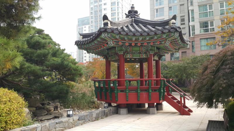 청라자이단지 내  쉼터이구요