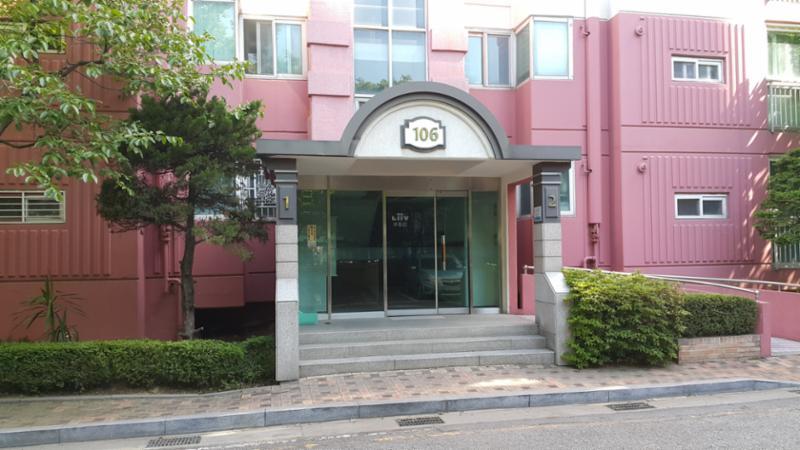 106동 현관모습 입니다