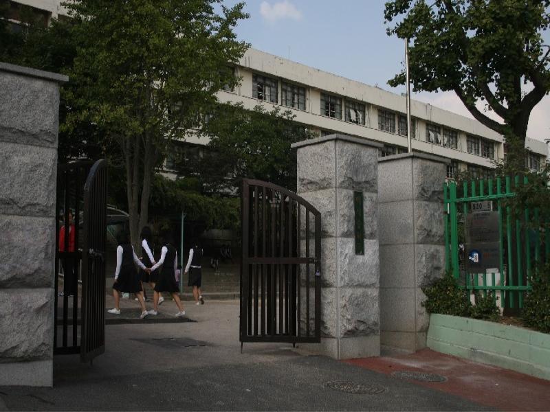 백석중학교