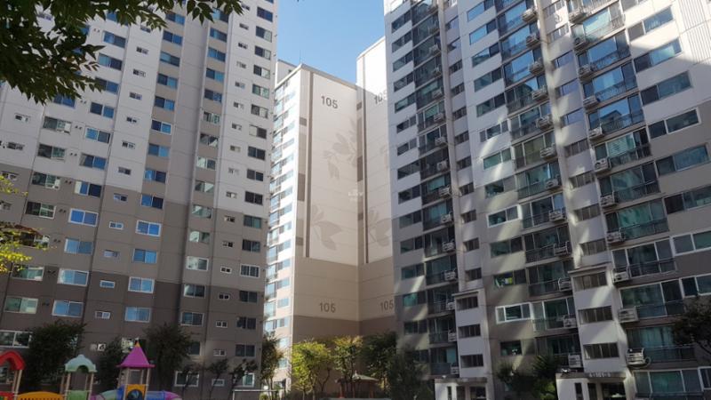 1994년도에 입주한 단지이지만 깔끔하게 관리되고 있는 모습이에요