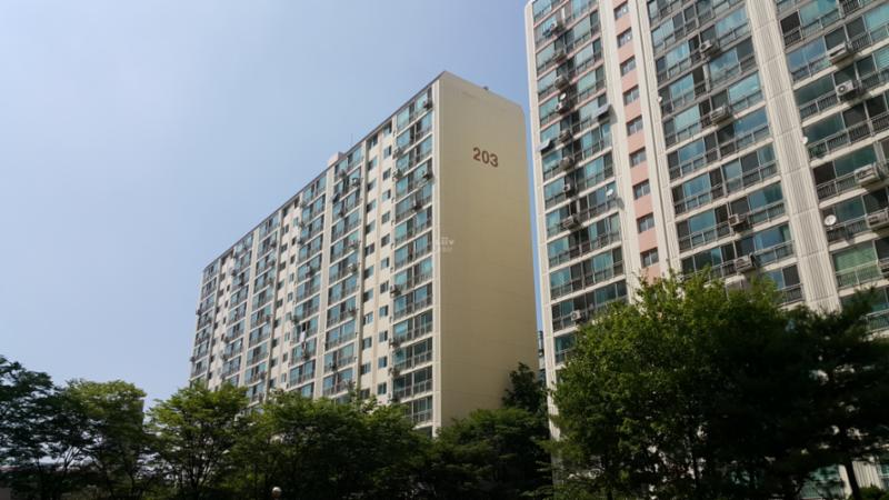 총 258세대, 3개 동으로 구성된 단지에요