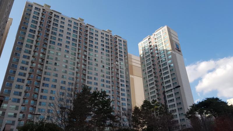 총 574세대, 7개 동으로 구성된 단지에요