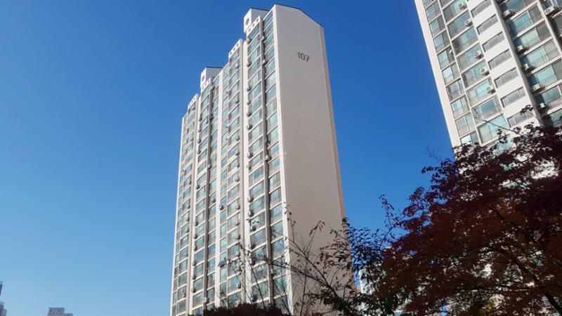 삼환 아파트 단지 전경이에요
