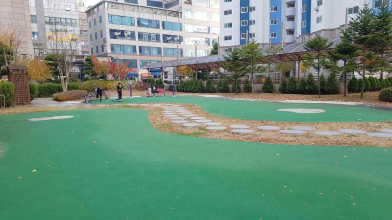 동탄푸른마을신일해피트리 내 공터에요