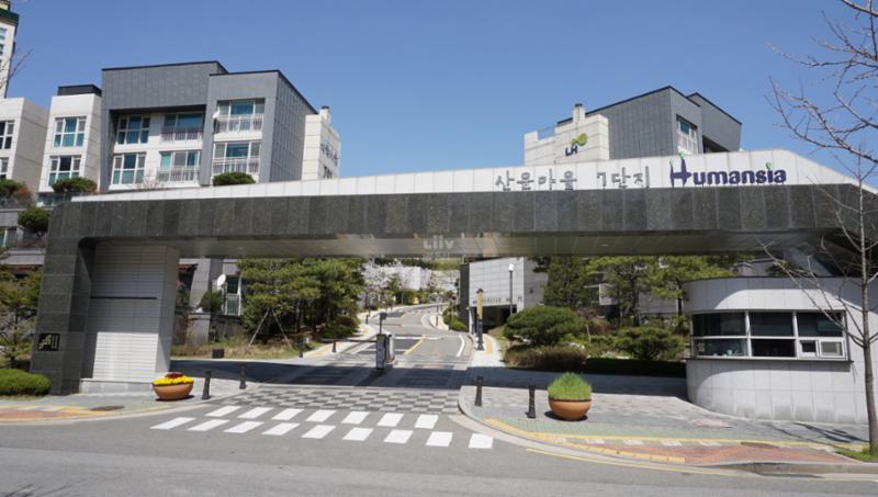 산운7단지휴먼시아 단지 정문이에요