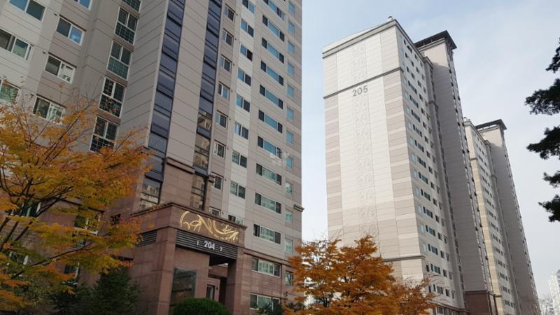 동 간 거리가 넓어 입주민들의 프라이버시를 보호하고, 채광 및 환기가 우수한 단지에요