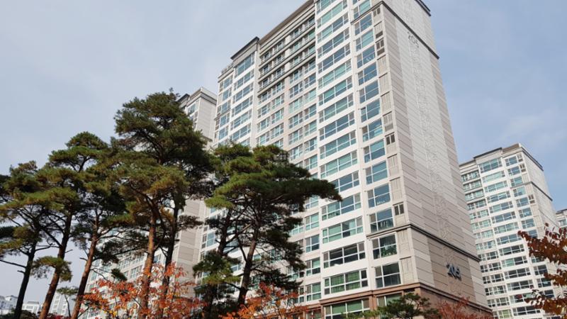 고급스러운 디자인과 외관이 돋보이는 단지 전경이에요