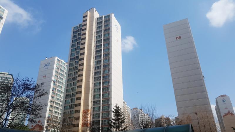단지주변으로 쾌적한 문래근린공원과 대형 쇼핑시설이 인접해 있어 편리한 주거환경 누릴 수 있어요
