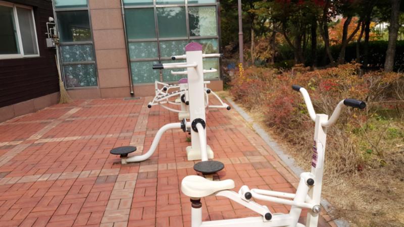 광명메이루즈 단지 내에 위치한 주민운동시설이에요