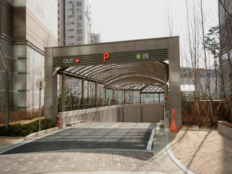 지하주차장입구