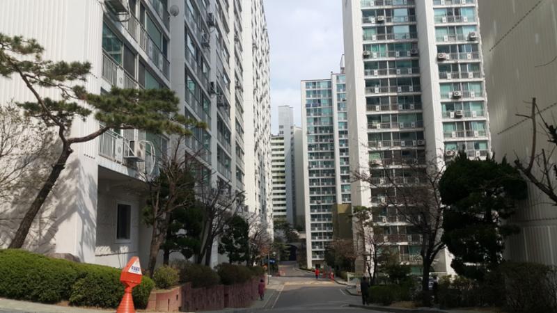 리버힐삼성 단지 전경이에요 1,102세대, 총14동, 최고 20층으로 되어진 단지이에요