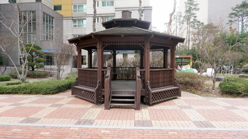 단지 내에서 즐겁고 여유로운 시간을 보낼 수 있는 쉼터 공간이에요