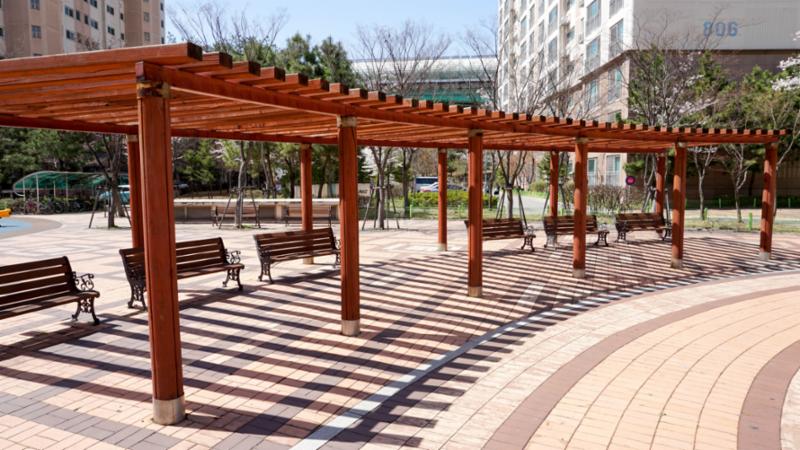 단지 내에서 즐겁고 여유로운 시간을 보낼 수 있는 쉼터 공간이에요