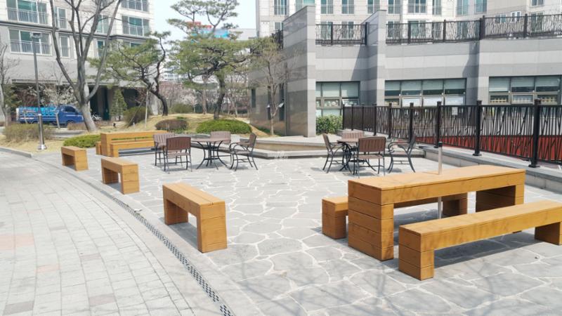 단지 내 쉼터예요
