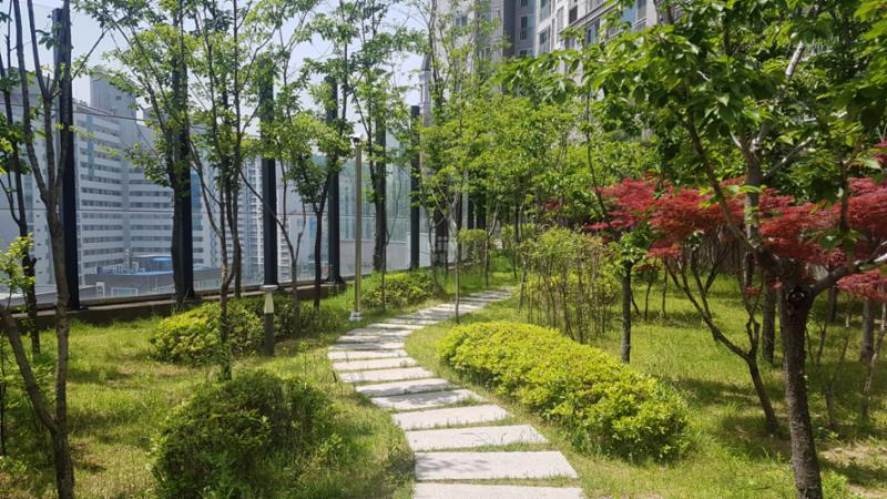 래미안옥수리버젠 아파트의 산책로에요