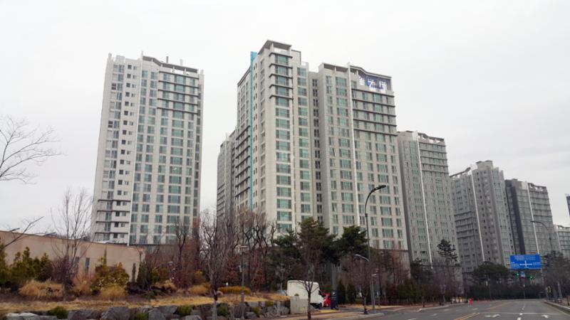 고급스러운 디자인과 차별화된 분위기로 단지의 품격을 한층 더 높이는 단지 전경 모습이에요