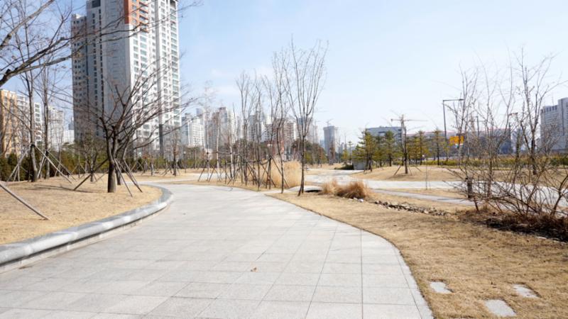 단지 주변으로 다산공원이 위치해 있습니다