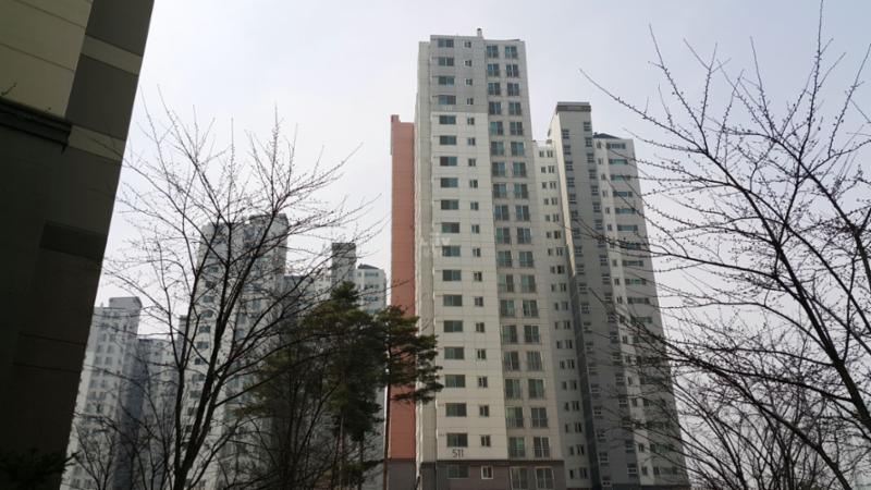 단지만의 특별한 외관 디자인으로 품격있고 고급스러움이 느껴지는 단지 모습이에요