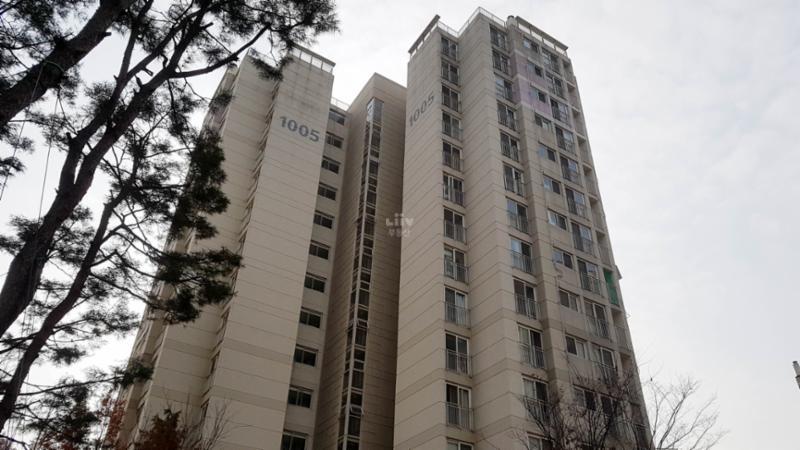 단지만의 특별한 외관 디자인으로 품격 있고 고급스러움이 느껴지는 단지 모습이에요