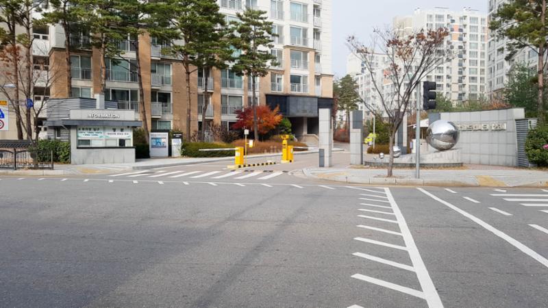 상암월드컵파크12단지 정문이에요