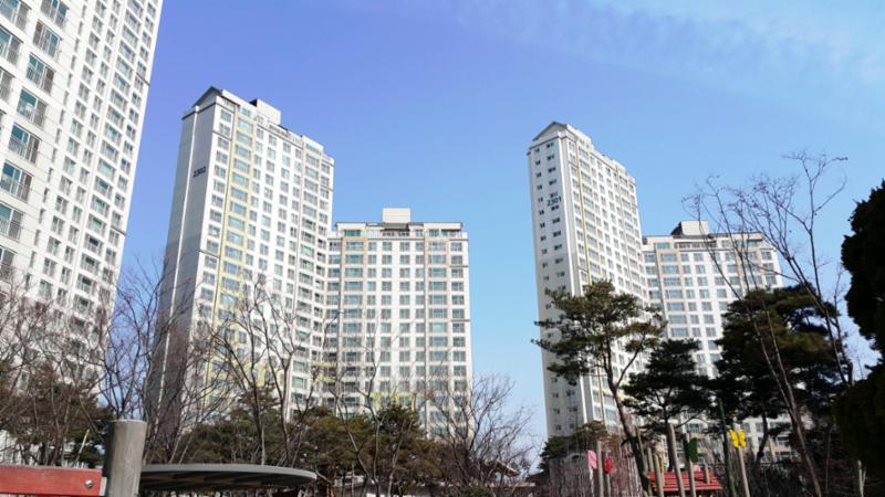 단지 주변으로 광교호수공원이 인접해 있어 단지 내에서도 쾌적한 자연환경을 누릴 수 있어요