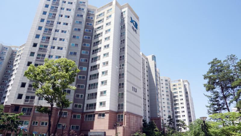 권선자이e편한세상은 총 세대수 1,753세대 총 동수 34개동 최고층 15층 규모의 대단지 아파트로 난방방식은 지역난방(열병합)을 사용하고 있어요