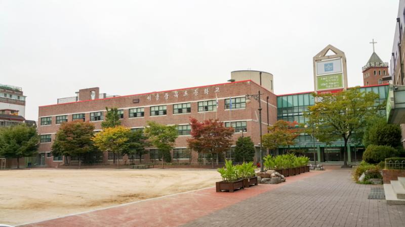 단지 주변에 중목초등학교가 있습니다