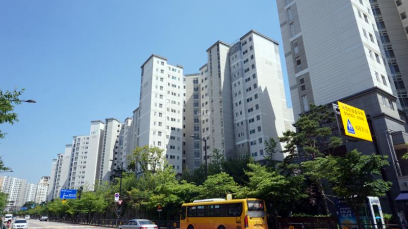센트럴타운 아파트 전경이에요