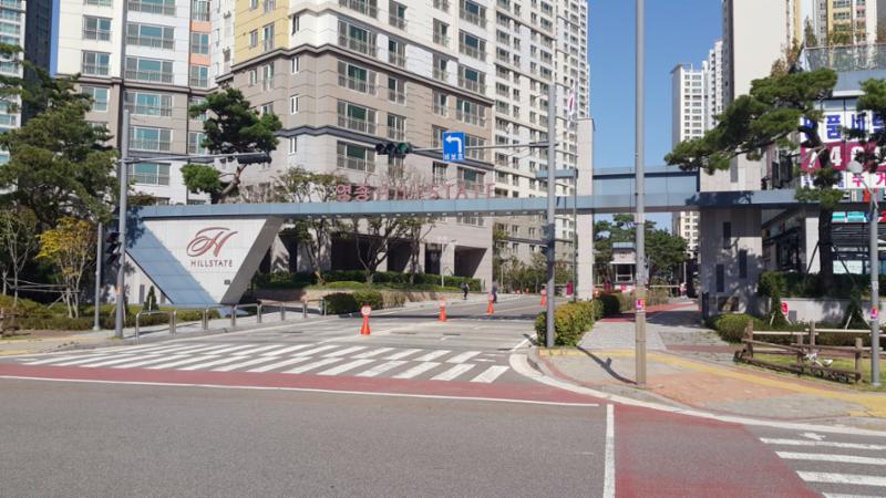 영종힐스테이트 정문이에요